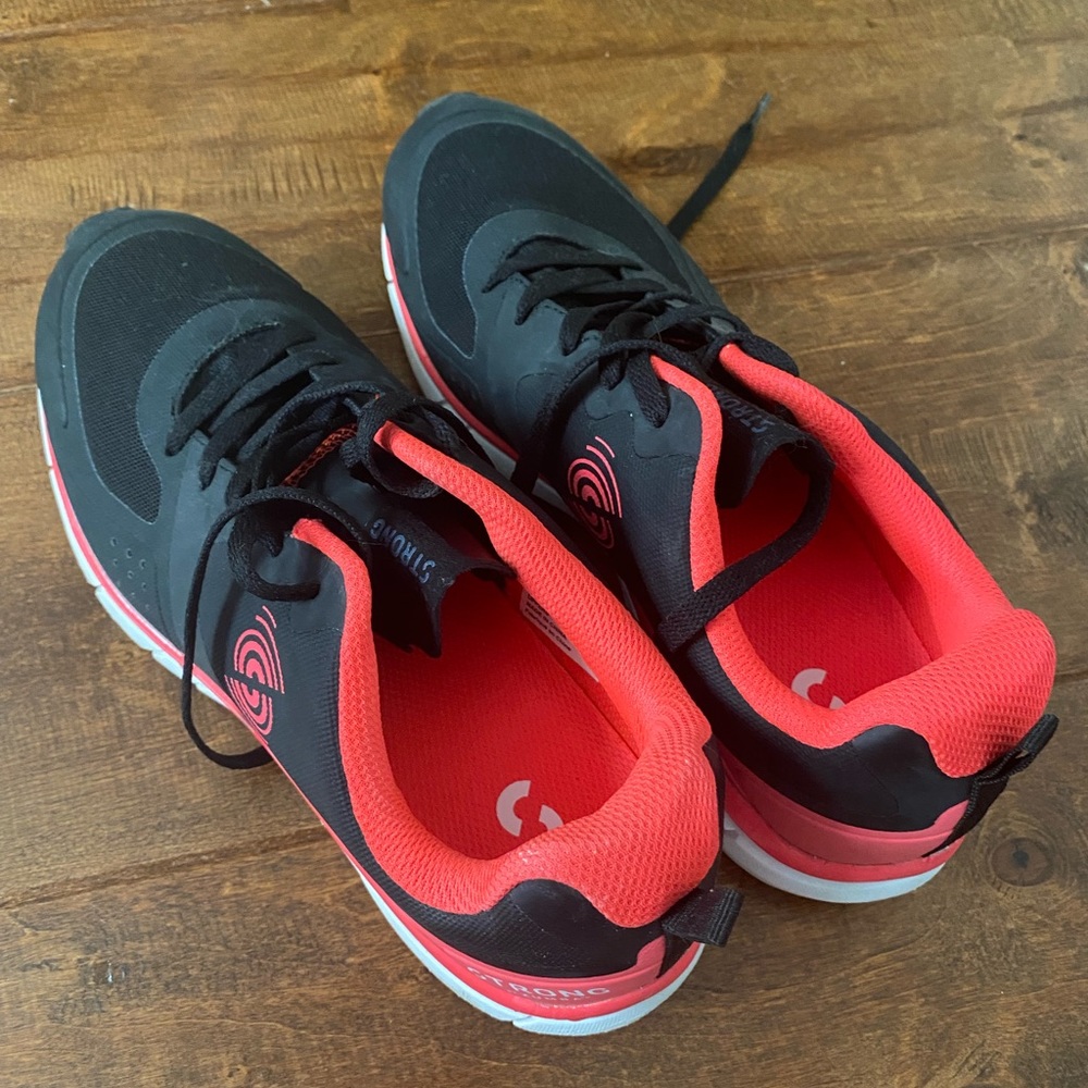 Selling Zumba Sport shoes in size 9